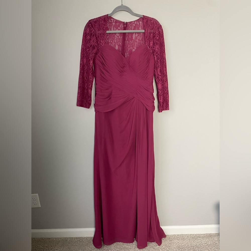 Mulberry Formal Azazie Dress size 8 Mother Of The Bride Ball Gown 3/4 Sleeve NWT